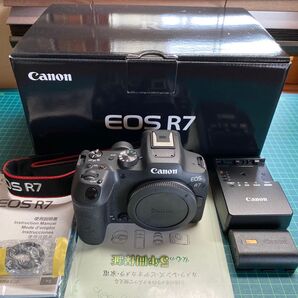 Canon EOS R7 ボディ 新品同様品 長期保証付 お値下げ歓迎