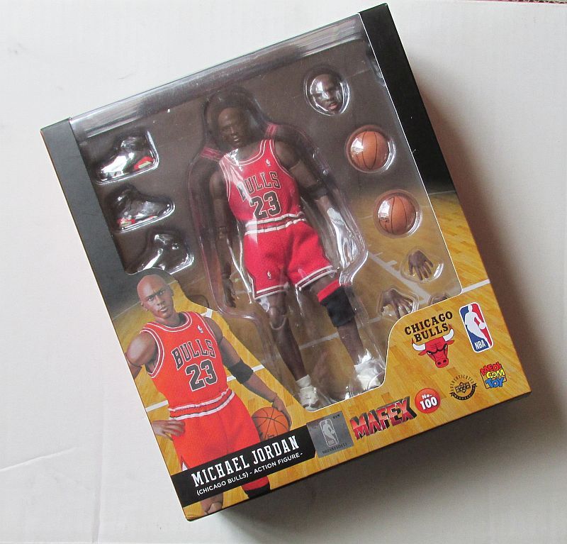 Amazon.co.jp: MAFEX マフェックス No.100 Michael Jordan