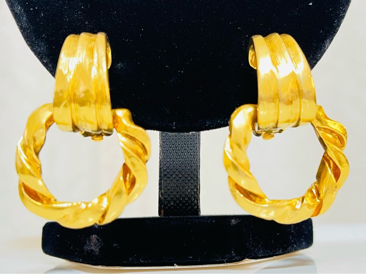 Yves Saint Laurent イヴサンローラン ゆれるサークル イヤリング ゴールドカラー ヴィンテージ イヤリング アクセサリー