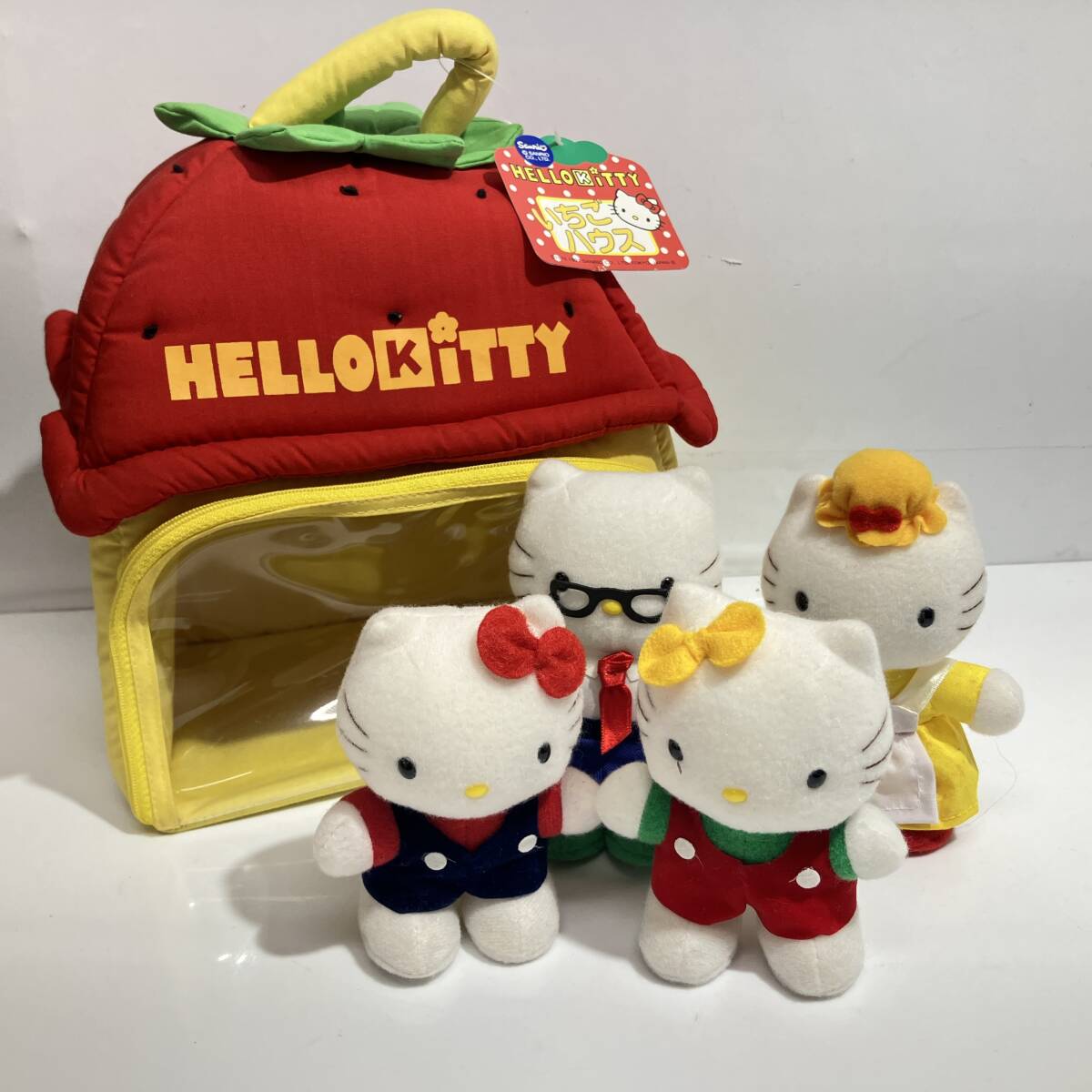 Yahoo!オークション -「キティ いちご ぬいぐるみ」の落札相場 Yahoo!オークション -「キティ いちご ぬいぐるみ」の落札相場