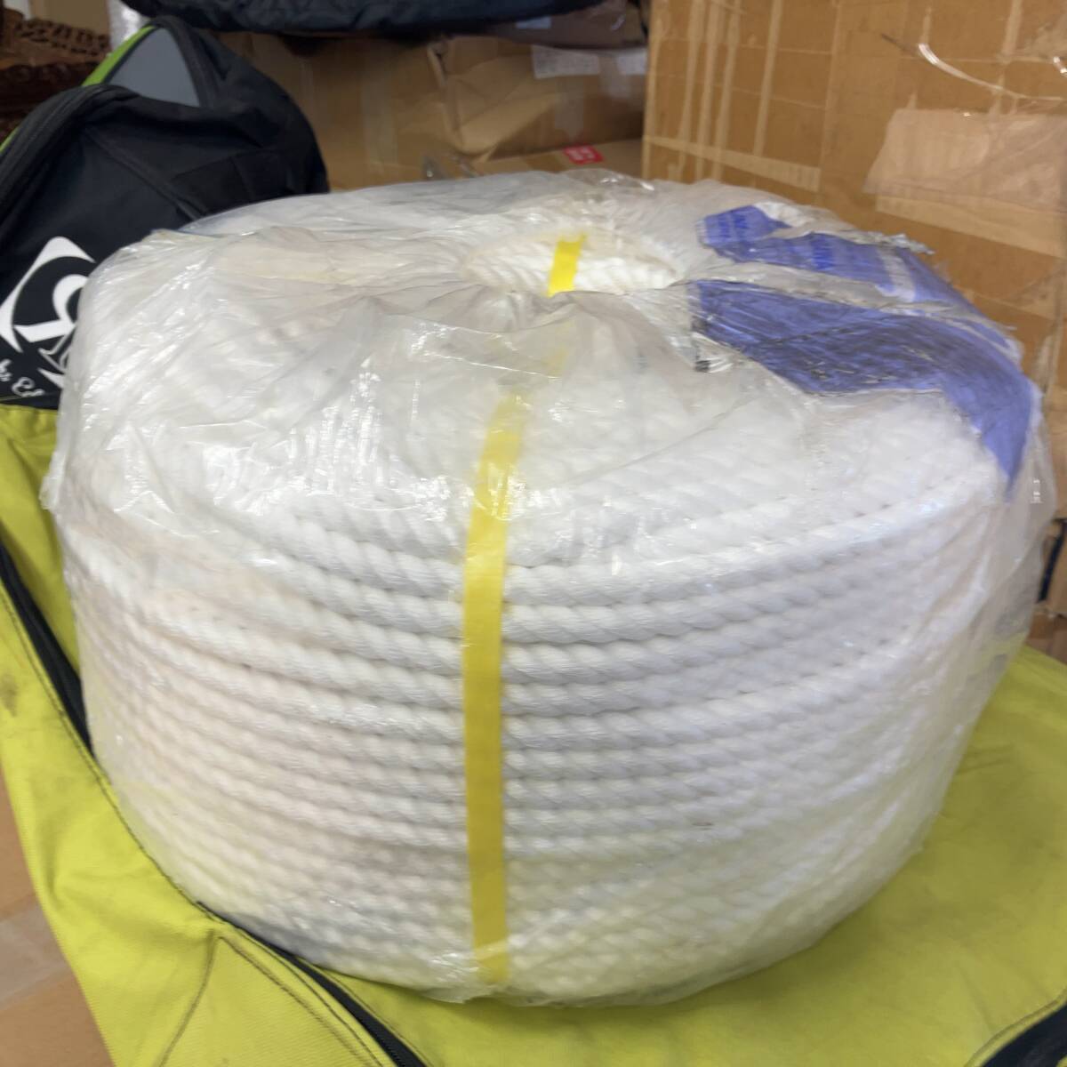 未使用品/ビニロン ロープ 太さ12mm×長さ200m 1巻き 農水産作業 未使用品/ビニロン ロープ 太さ12mm×長さ200m 1巻き 農水産作業