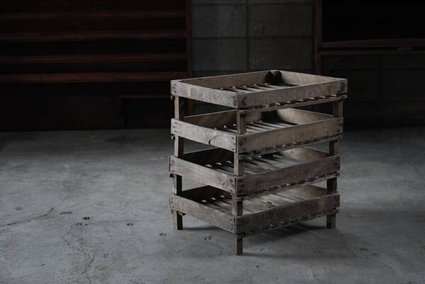 古い無垢材の簡素な農家の棚 / 1900年前後・フランス / 古家具 古道具 古物 テーブル ベンチ