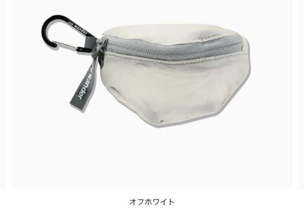 即完売 アンドワンダー シルミニポーチ and wander sil mini pouch ポーチ 小物入れ カラビナ付き 軽量 防水 キャンプ アウトドア オフ白