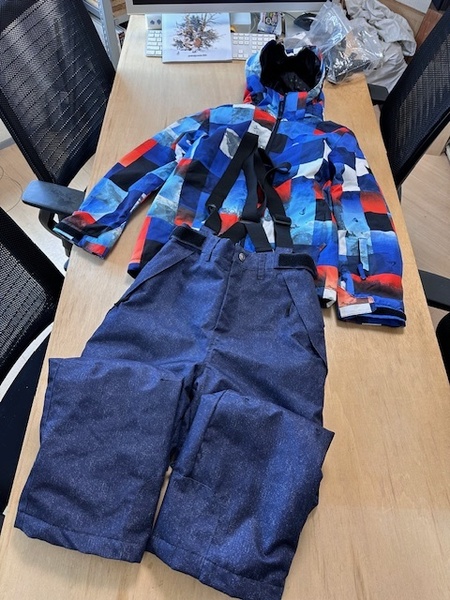 ★QUIKSILVER クイックシルバー JOYRIDE 子供用 キッズ ジュニア JR ジャケット パンツ サイズ 沖縄・離島 ・北海道含む全国送料無料!!★
