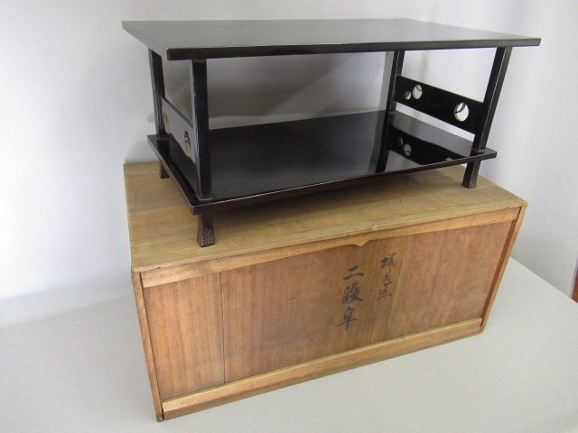 木製 漆塗 唐草 金蒔絵 黒塗 巻足 花台 平卓 香炉 漆芸