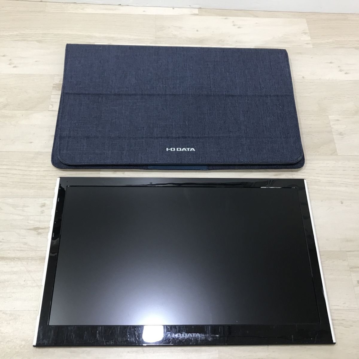 LCD-MF161XP | 15.6型モバイル向けワイド液晶ディスプレイ