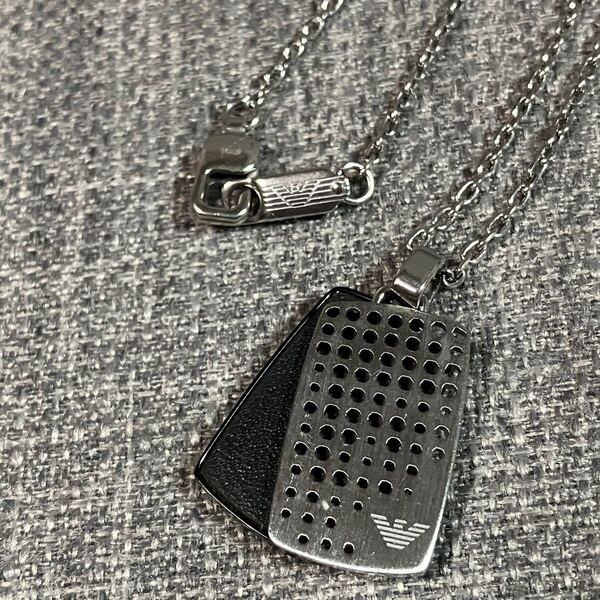 【m】EMPORIO ARMANI アルマーニ 2枚プレート ネックレス レザー ドッグタグ スチール steel