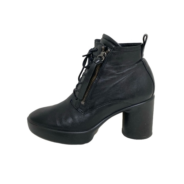 未使用美品】ECCOヒールショートブーツ BLACK〈定価31,〉