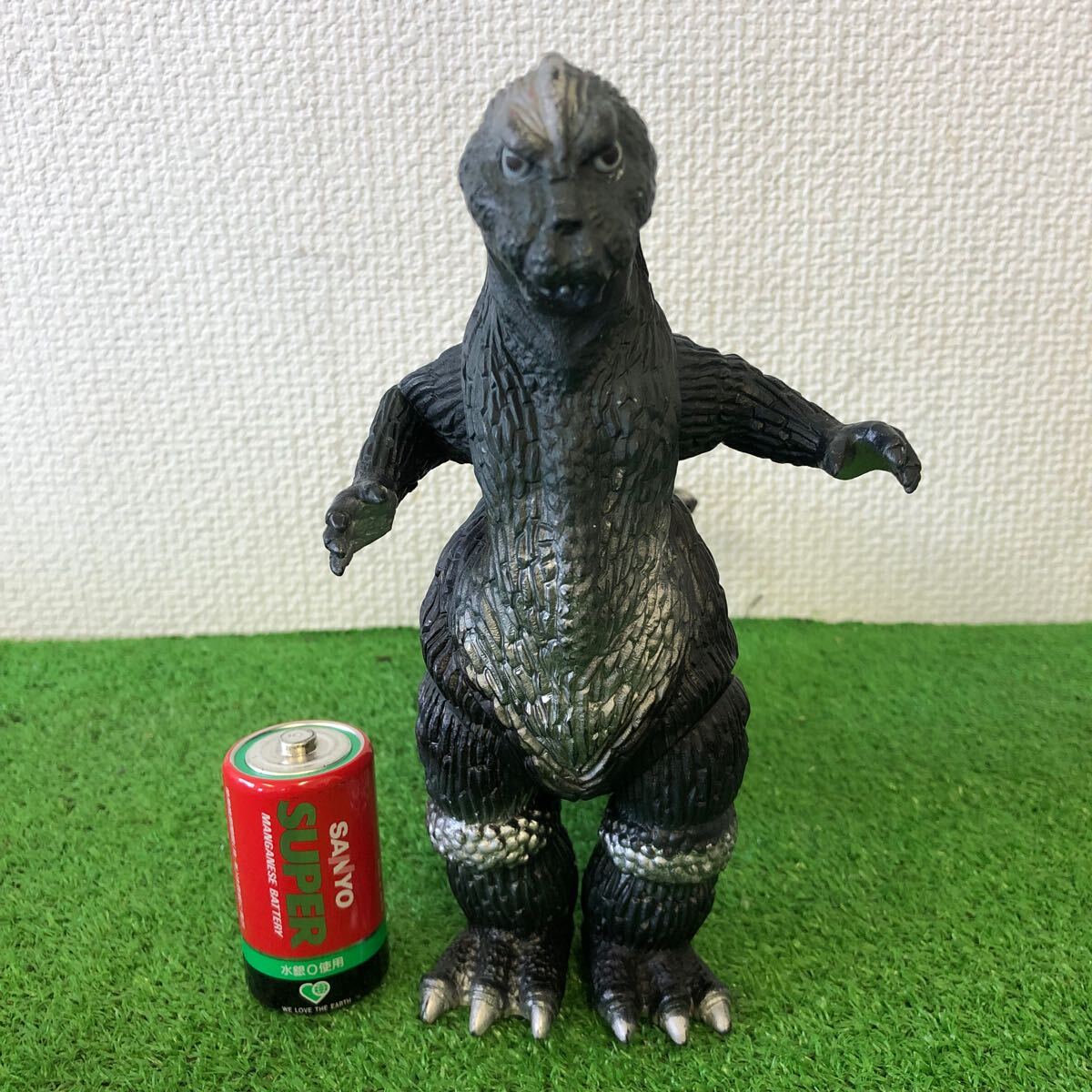 Yahoo!オークション -「ゴジラ ソフビ 1983」(フィギュア) の