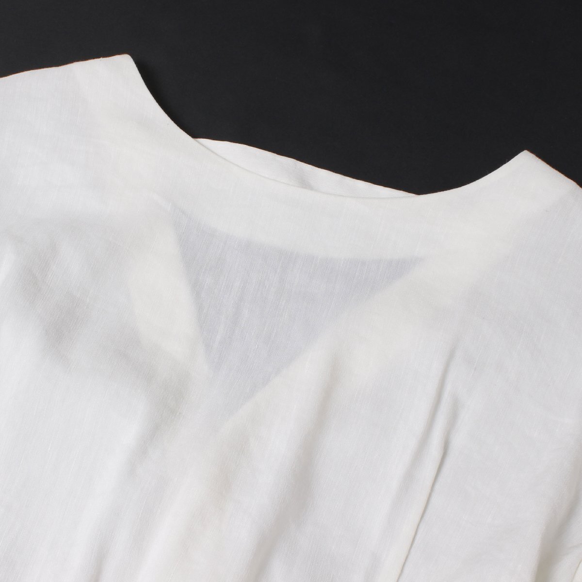 Uhr OPEN-BACK SHIRT 定価26,000円 size38 WHITE 18SSUhr-015 ウーア オープンバック シャツ Uhr OPEN-BACK SHIRT 定価26,000円 size38 WHITE 18SSUhr-015 ウーア オープンバック シャツ
