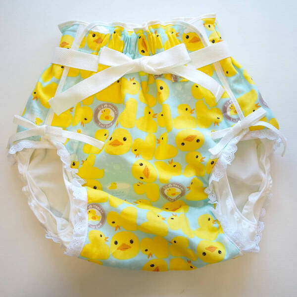 【新品】大人用おむつカバー S お風呂のアヒルちゃん(ブルー) あし紐×腰ひも×レース 防水:裏起毛 フィラインベイビーズ/Feline Babies