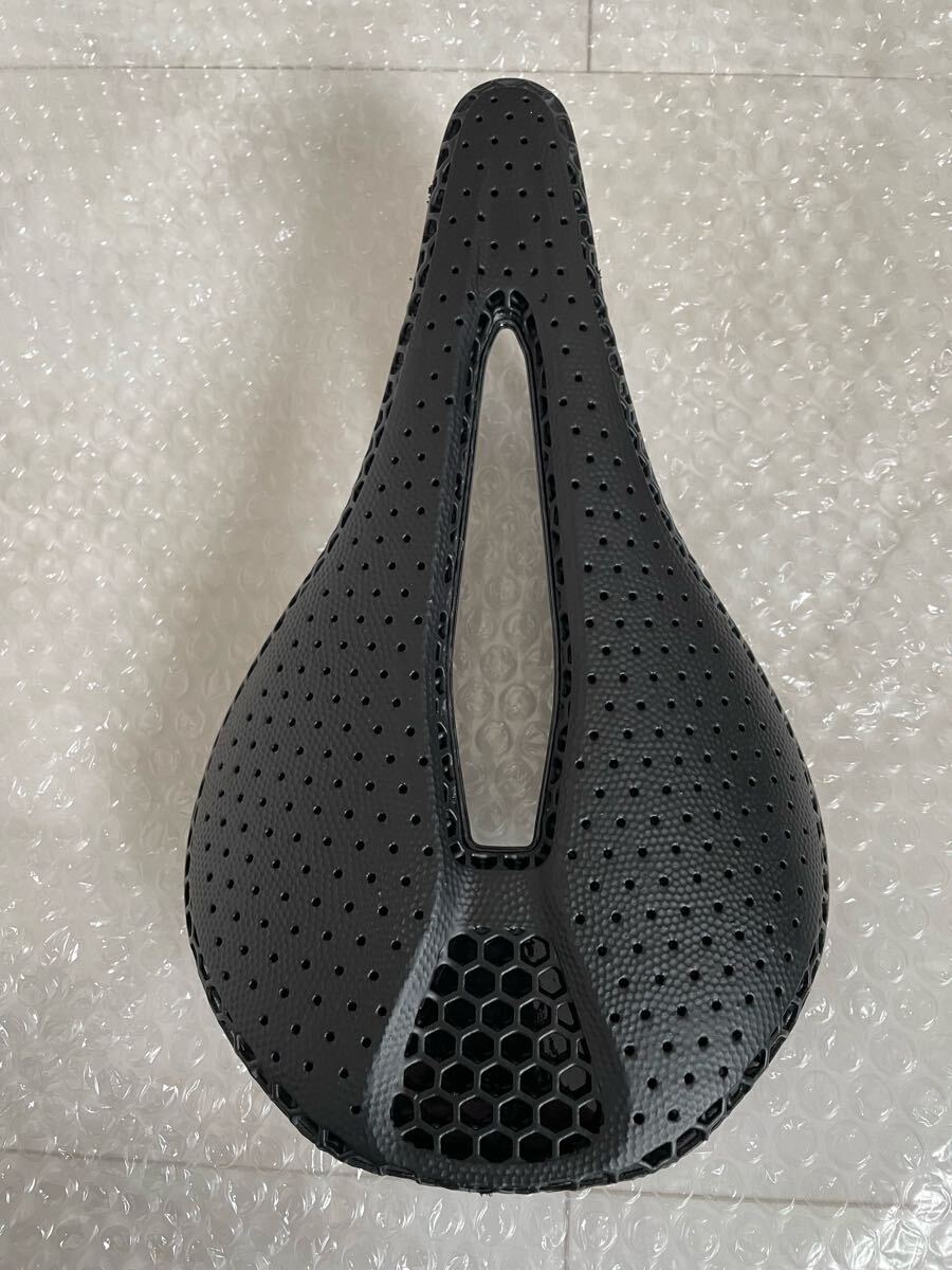 中古美品】RYET 3D カーボンサドル(サドル)｜売買された