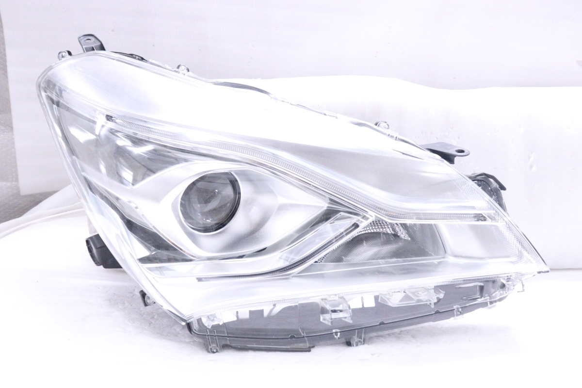 ヴィッツ 21-330☆美品☆後期 LED NCP131 HV GRスポーツ☆右