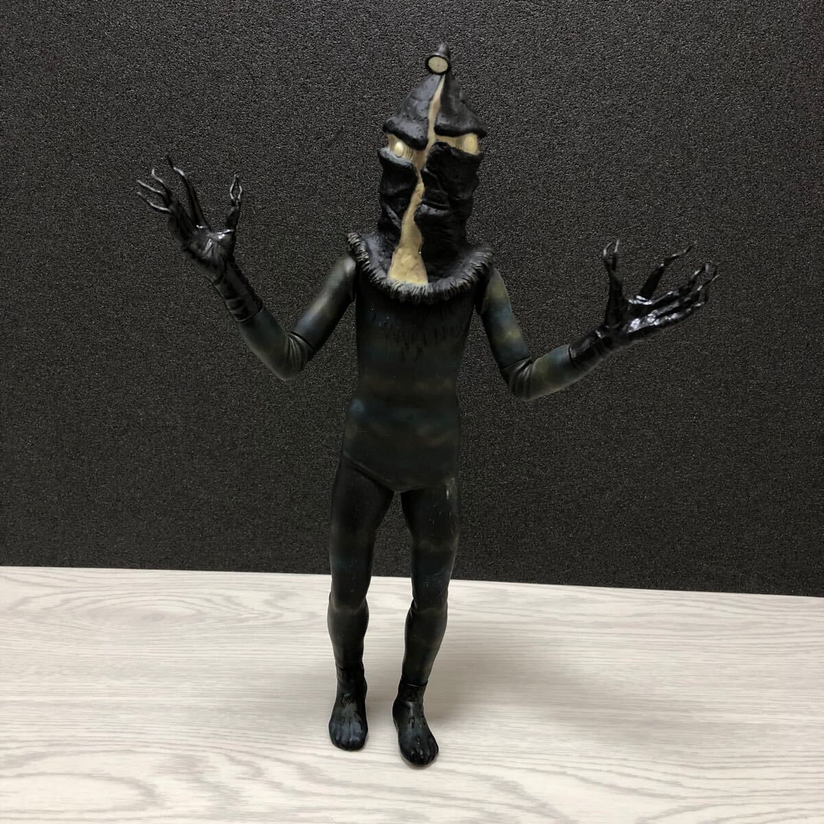 Yahoo!オークション -「ケムール人 ソフビ」(フィギュア) の落札 Yahoo!オークション -「ケムール人 ソフビ」(フィギュア) の落札