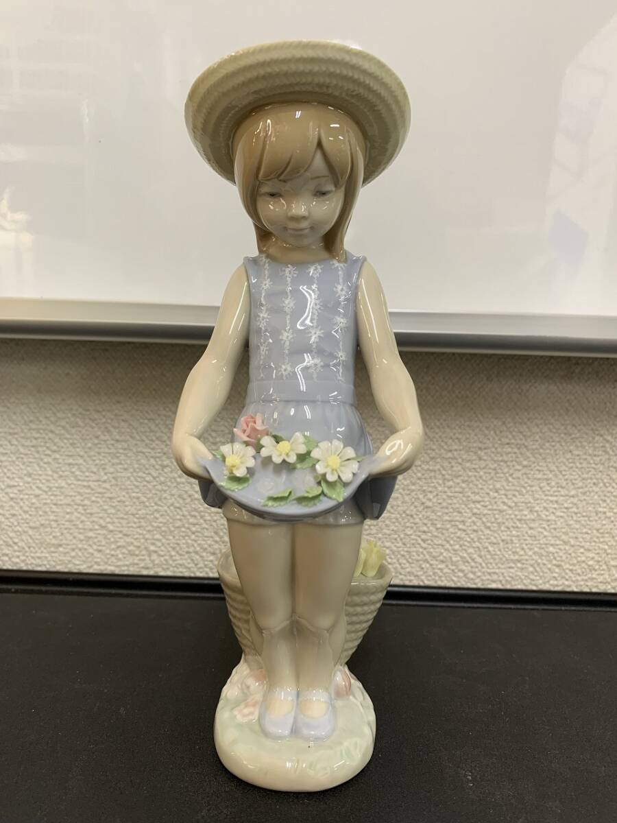383○H LLADRO リヤドロ スカートに花いっぱい 1284 置物 陶器 リヤドロ】【スカートに花いっぱい】【絶版】【1284】