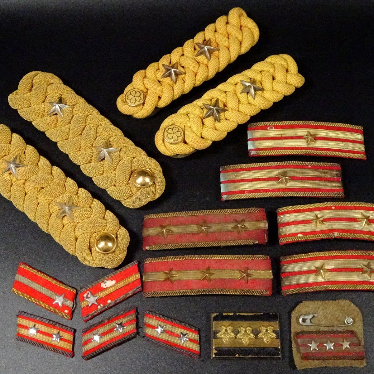 IJN Lieutenant 大日本帝国海軍 兵科大尉 肩章 階級章 二種 外套 IJN Lieutenant 大日本帝国海軍 兵科大尉 肩章 階級章 二種 外套