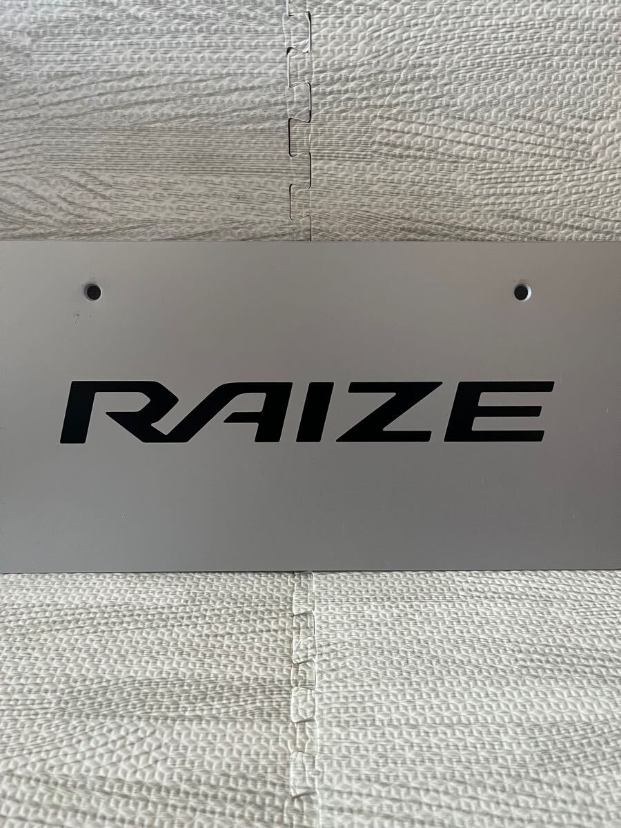 送料込み トヨタ GR 純正 ディーラー 正規品 ナンバープレート
