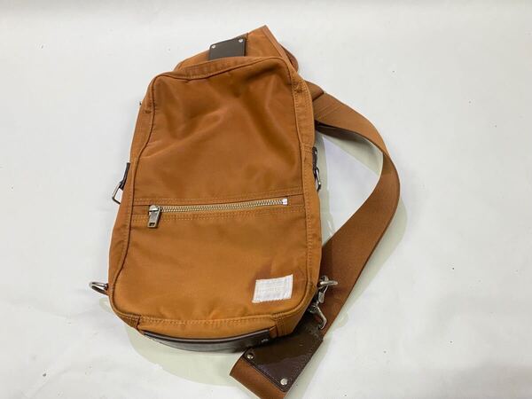 美品 PORTER ポーター LIFT リフト ボディバッグ ショルダー 斜めがけ オレンジ 090152 33