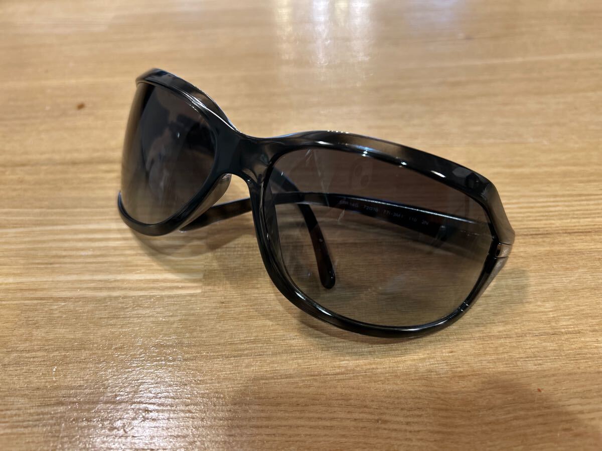 Yahoo!オークション -「gackt サングラス プラダ」の落札相場 Yahoo!オークション -「gackt サングラス プラダ」の落札相場