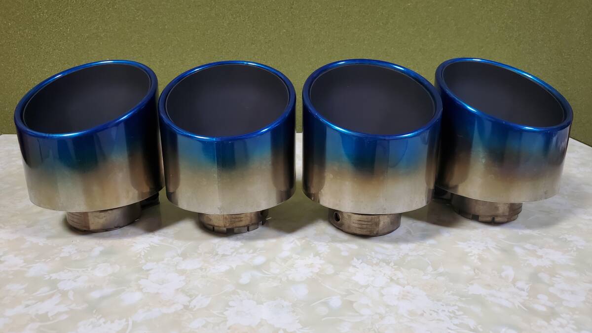 R35 GT-R 純正 マフラーカッター (チタン風) 120パイ バンド付(マフラーカッター)｜売買されたオークション情報、Yahoo!オークション(旧ヤフオク!)  の商品情報をアーカイブ公開 - オークファン（aucfan.com）