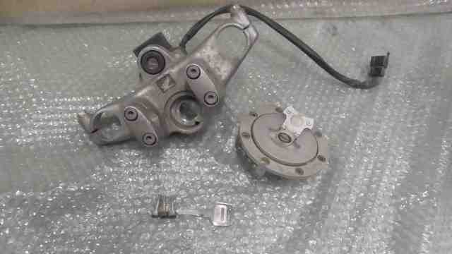 VT250FN ゼルビス MC25-1005xxx の キーセット *1737425599 中古