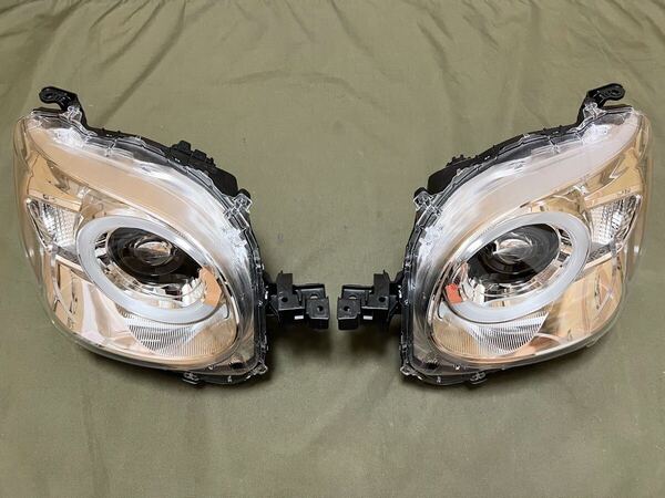 破損無し 極上品 ムーヴキャンバス 左右ヘッドランプ 左右ヘッドライト 81150-B2B90 81110-B2B90 koito-100-6908D 左右セット 点灯OK 右 左