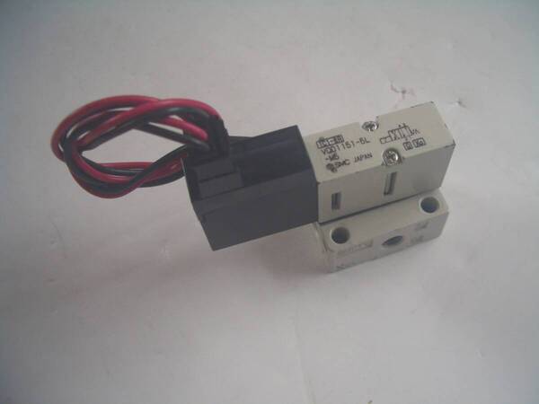 ソレノイドバルブ(電磁弁)SMC VQD1151-5L-M5 中古送料込み