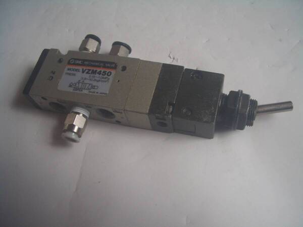 メカニカルバルブ SMC VZM450 中古送料込み