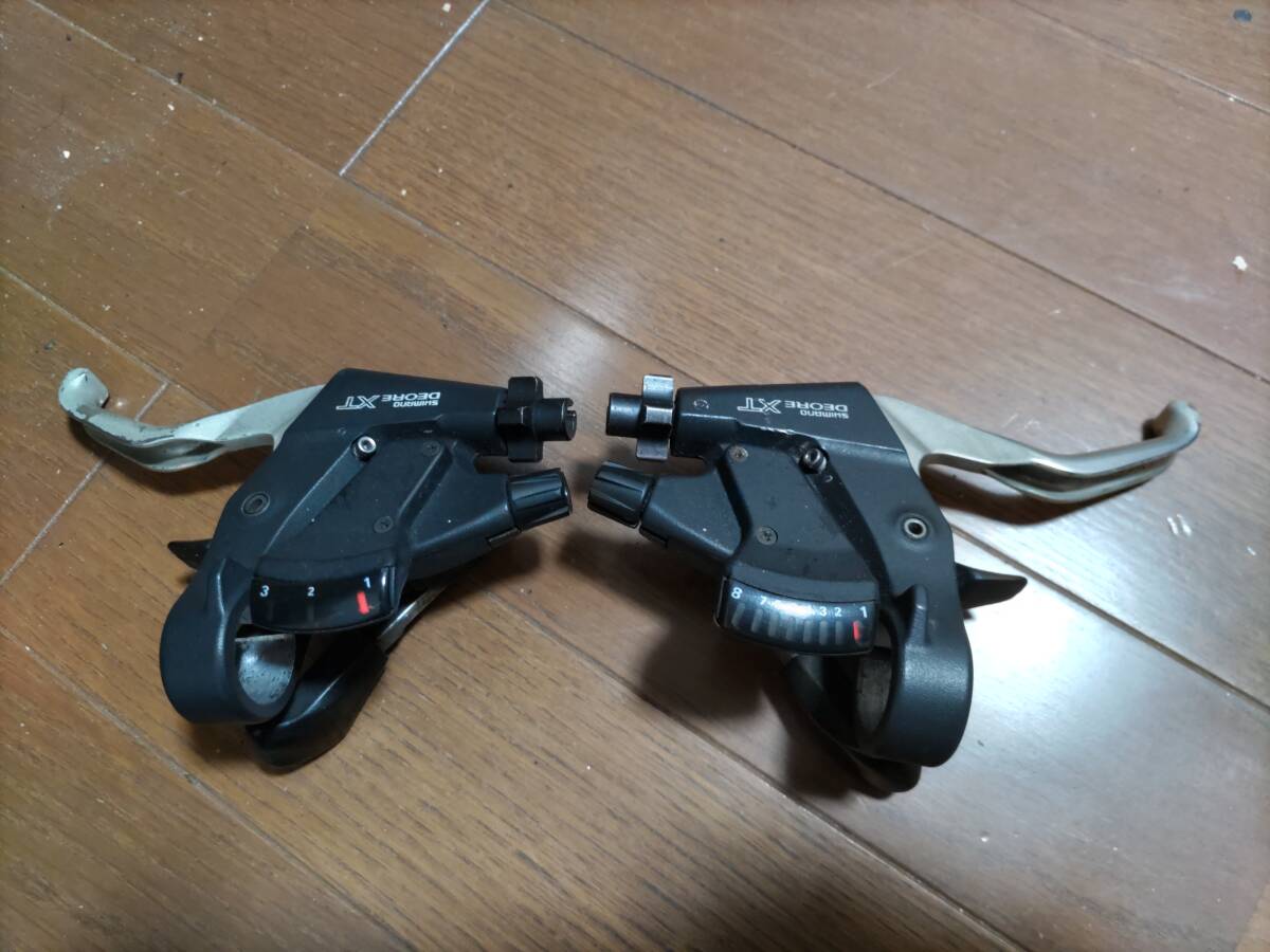 Shimano Deore XT ST-M739 8 Speed STI Shifter V-Brake Levers