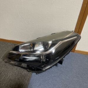 トヨタ ヴィッツ/NSP130/NSP135/130系 純正 LED ヘッドライト KOITO 52-272 左 送料込み no 53