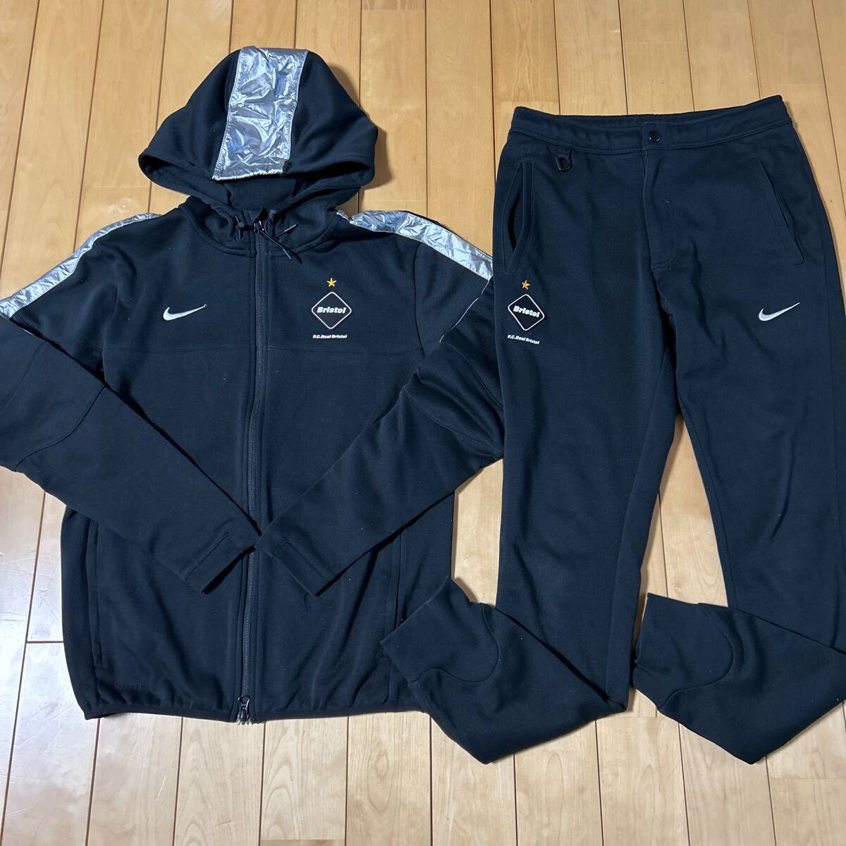 Yahoo!オークション -「fcrb nike パーカー」の落札相場・落札価格 Yahoo!オークション -「fcrb nike パーカー」の落札相場・落札価格