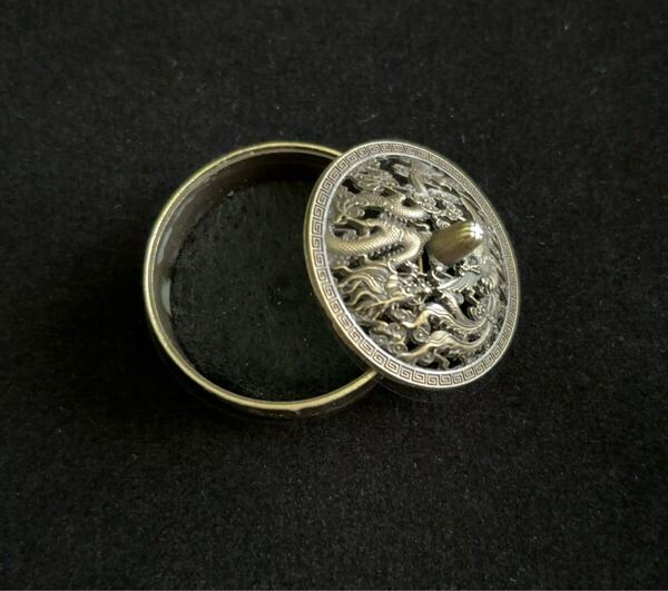 龍と鳳凰の香炉 金属製お香ホルダー ホームデコレーション 部屋の装飾品 3.6cmサイズ