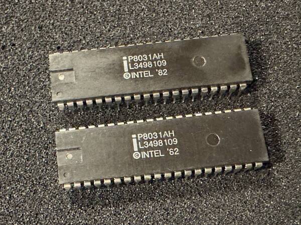 MCS-51シリーズマイクロプロセッサ (Intel P8031AH) Vintage 2個セット