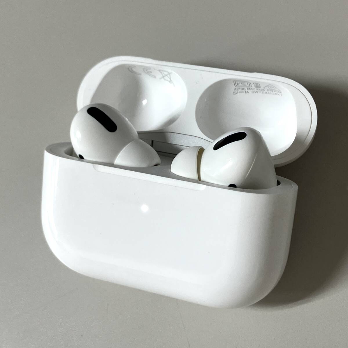 Yahoo!オークション -「airpods 第1世代」の落札相場・落札価格 Yahoo!オークション -「airpods 第1世代」の落札相場・落札価格