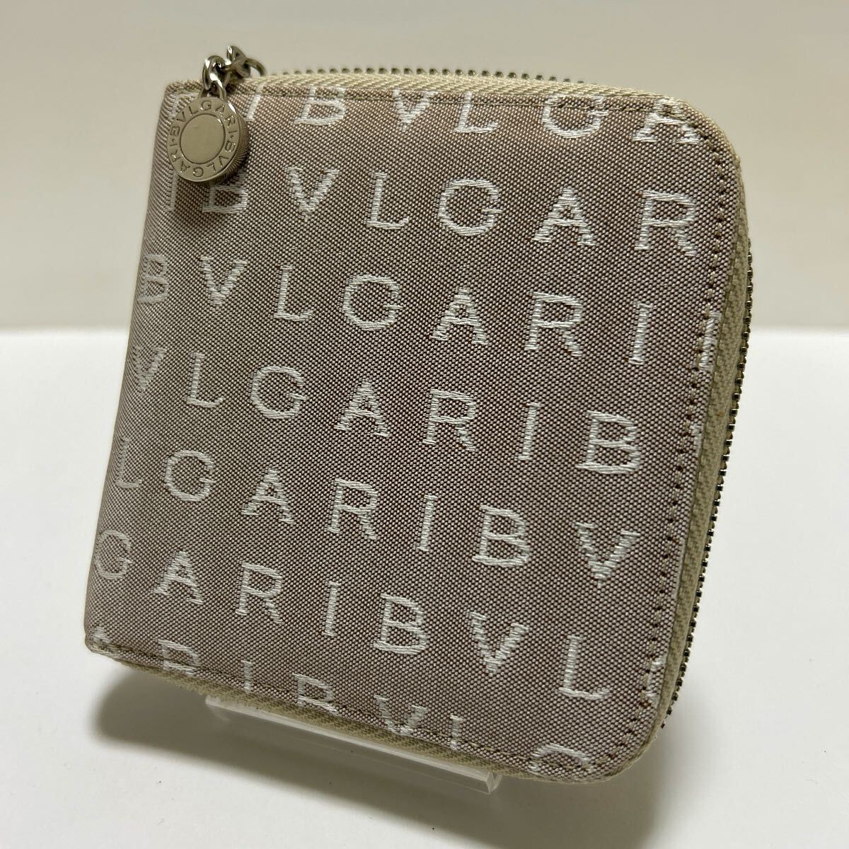 Yahoo!オークション -「ブルガリ ロゴマニア 財布」の落札相場 Yahoo!オークション -「ブルガリ ロゴマニア 財布」の落札相場