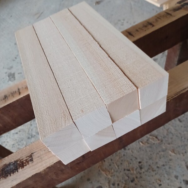角材-955【33.3×4.7×4.7cm 】 国産ひのき 角材 8本セット テーブル脚 枠組み 一枚板 無垢材 桧 檜 DIY