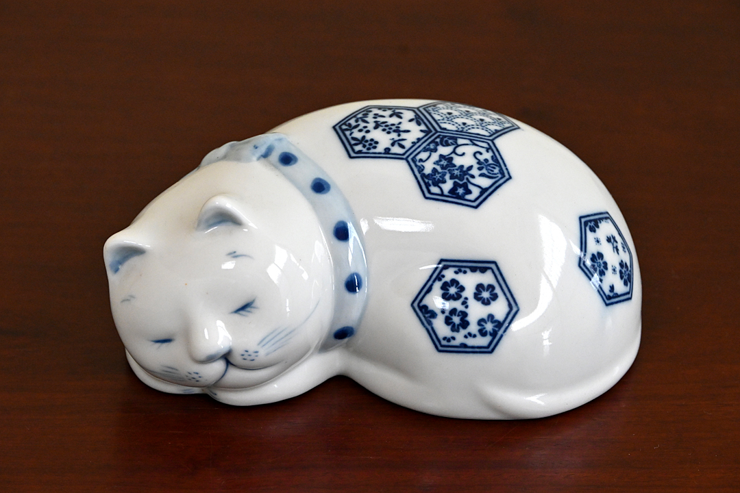 Yahoo!オークション -「眠り猫」(陶芸) (工芸品)の落札相場 Yahoo!オークション -「眠り猫」(陶芸) (工芸品)の落札相場