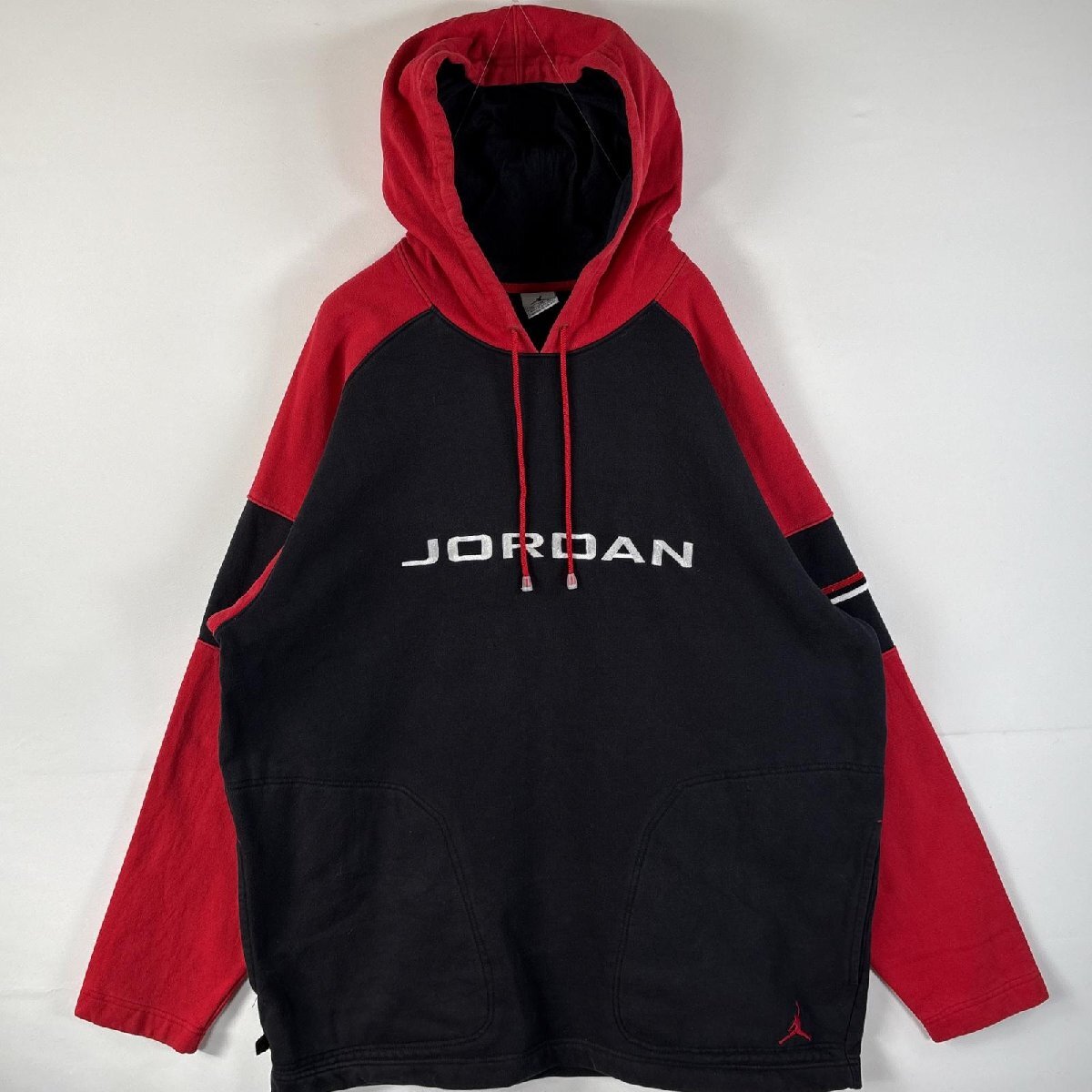 古着 ジョーダン JORDAN パーカー 大きいサイズ ブランドロゴ刺繍 フーディー フード紐 XXL レッド ブラック メンズ