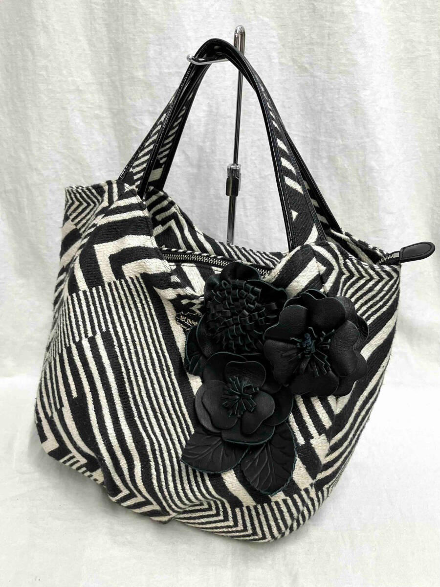 Think Bee! シンクビー ハンドバッグ 黒 刺繍 ビーズ レディース