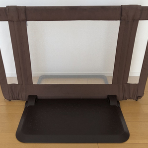 日本育児 ベビーゲート/ペットゲート おくだけとおせんぼ ブラウン 6ヶ月~24ヶ月対象 おいてまたぐだけのお手軽ゲート