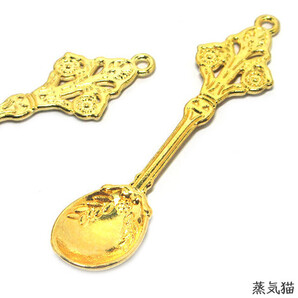 c1274 デザインスプーンのチャーム ゴールド10個【食器 ピアス イヤリング レジン ハンドメイド用アクセサリーパーツ素材】蒸気猫パーツ