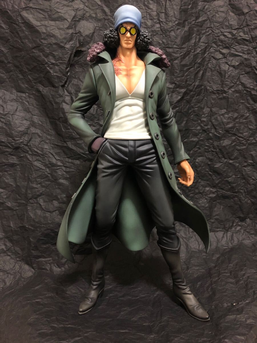 ワンピース ミホーク シャンクス フィギュアセット - メルカリ