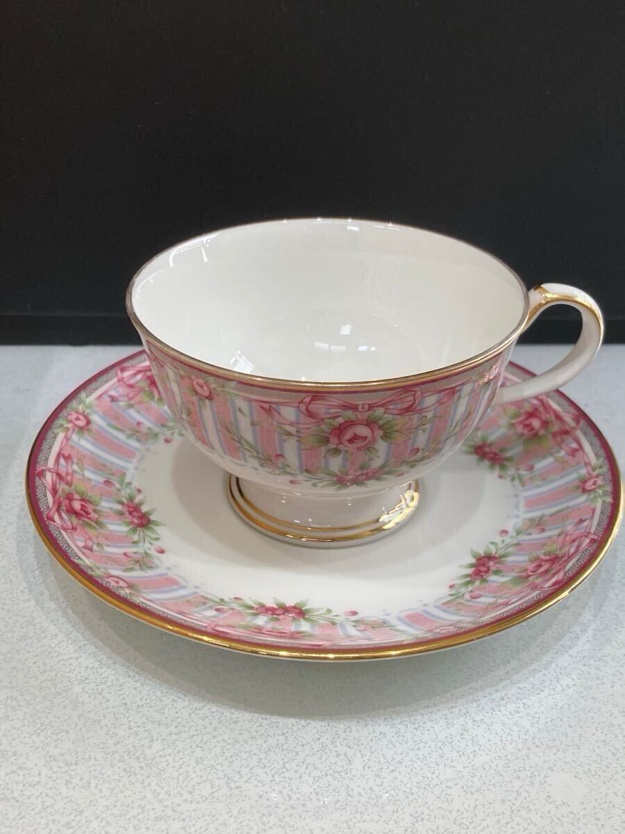 ノリタケ ボーンチャイナ オランジュリー 花柄 カップ&ソーサー