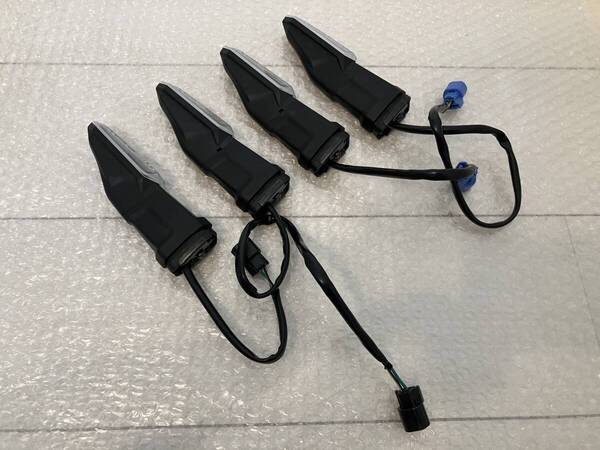 送料無料 希少美品 Z900RS純正LEDウインカーセット ダエグ、DAEG、ZRXにも