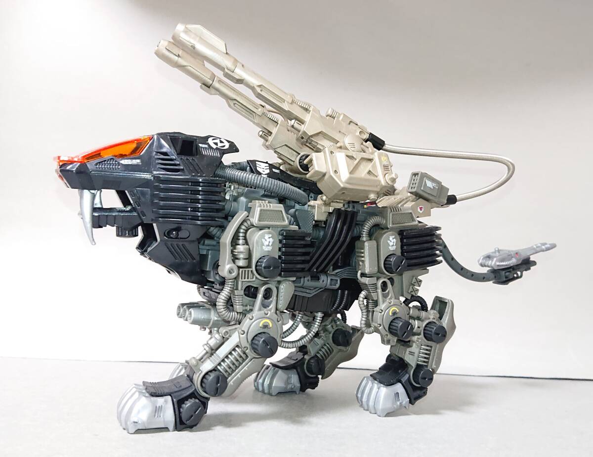 美品 旧ゾイド シールドライガー メカ生体版 昭和版 動作確認済