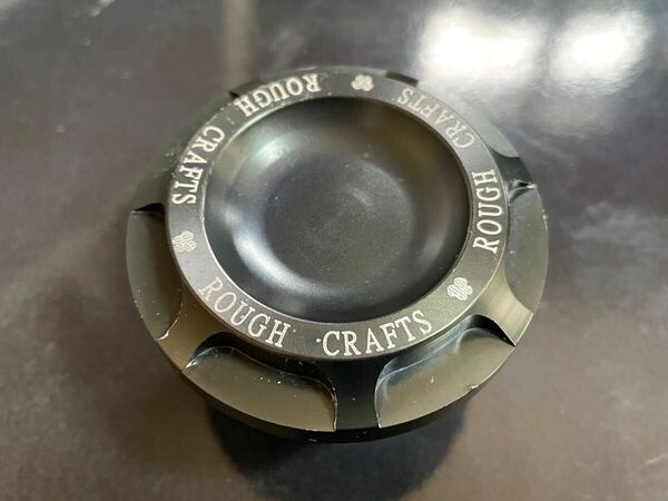 即決!送料込み!rough crafts タンクキャップ ハーレーガスキャップ クラブスタイルダイナFXDB ソフテイルFXST スポーツスターXL883N