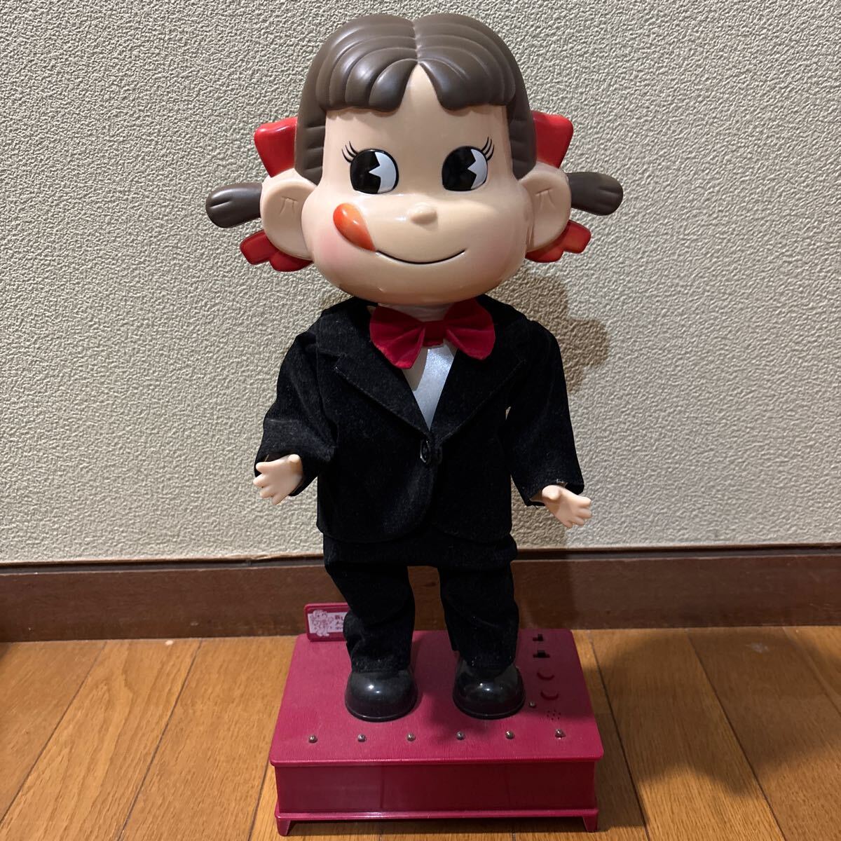 Amazon | 不二家 ダンシングペコちゃん人形(最新型) | 人形・ドール | おもちゃ