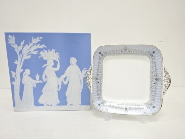 ys7274779; WEDGWOOD ウエッジウッド アレクサンドラ B&Bプレート(24センチ)【道】