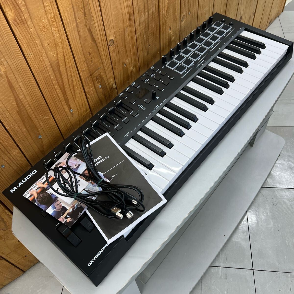 極美品【M-AUDIO OXYGEN49 スタンド 元箱あり】 MIDIキーボード