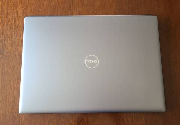 Dell Vostro 5620 Core i7-1260P 16GB SSD512GB FHD+ WiFi6 AX201 Inspiron
